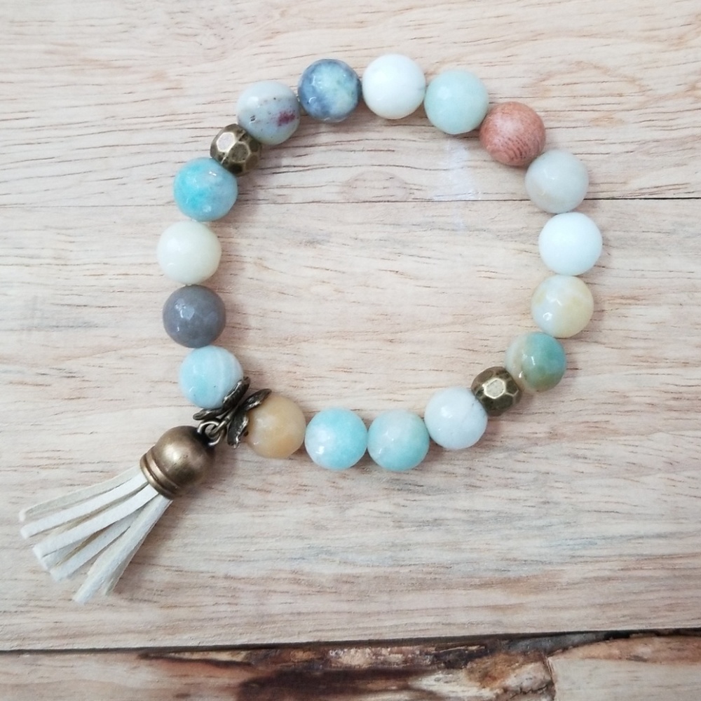 Essential Oil Diffusing Bracelet - image 1